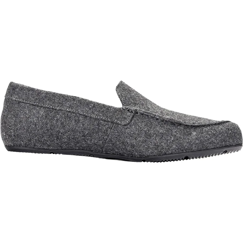 Recommended Slippers-Plush slippers for perfect indoor warmth-Men's Vionic Tompkin Flannel Charcoal Fabric