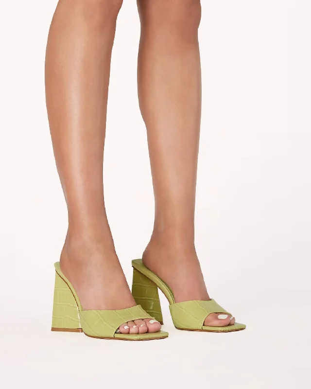 Maximalist Sandals-Sandals for vacation with foot protection-Quinn Sandal In Apple Croc